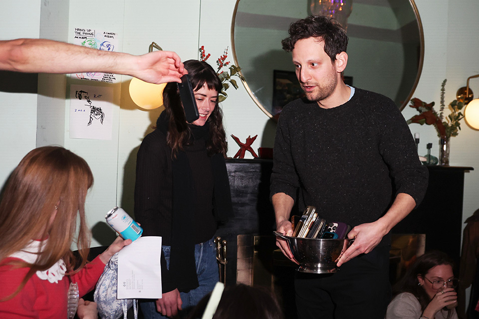 Οι άγνωστοι φωτογράφοι του φεγγαριού-2