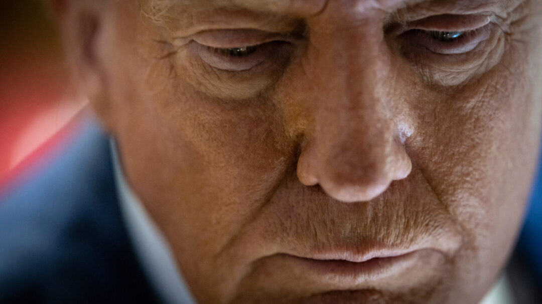 τα-δύο-πρόσωπα-του-τραμπ-που-προκαλούν-564184144