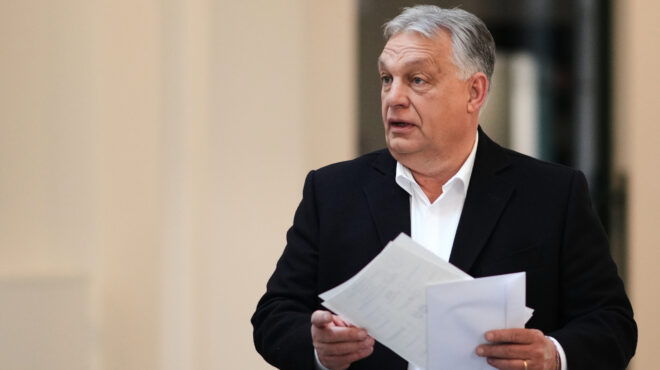 ε-ε-ο-ορμπαν-αίρει-το-βέτο-για-το-δάνειο-90-564185266