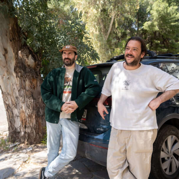 carpooling-συγκάτοικοι-στο-τιμόνι-λόγω-βενζίν-564200284