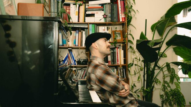 μάρκο-χαϊδεμένε-ακούμε-τζαζ-στην-ελλά-564154108