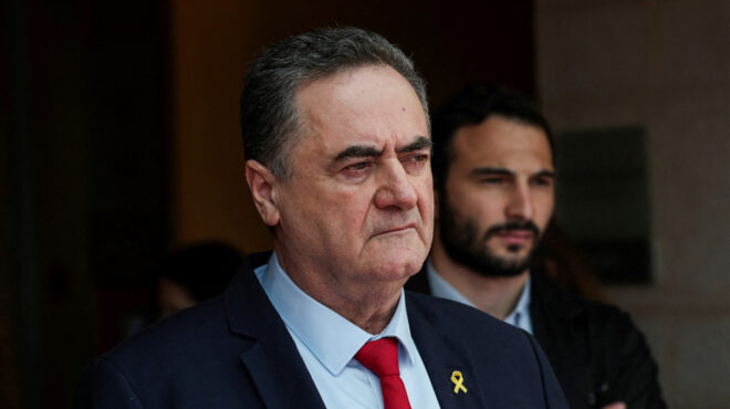 κατζ-ο-ηγέτης-της-χεζμπολάχ-παίζει-με-τ-564196975