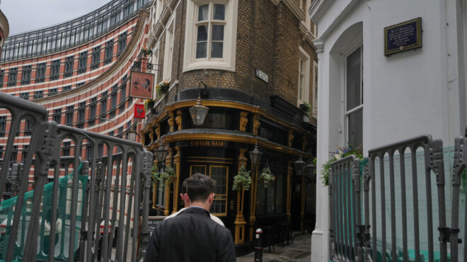 πού-έμενε-ο-σαίξπηρ-στο-λονδίνο-564177898