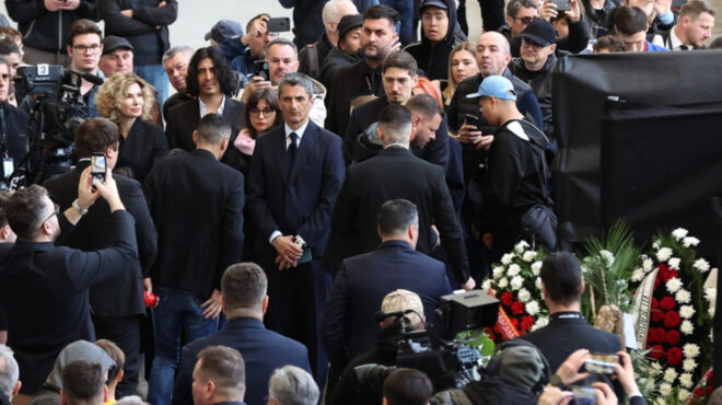 λουτσέσκου-στον-επικήδειο-για-τον-πατ-564171907