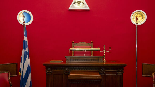 μυστική-στοά-οχι-πια-564195418