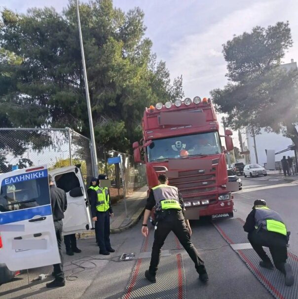 τροχαία-9-στις-10-παραβάσεις-σε-φορτηγά-γ-564163162