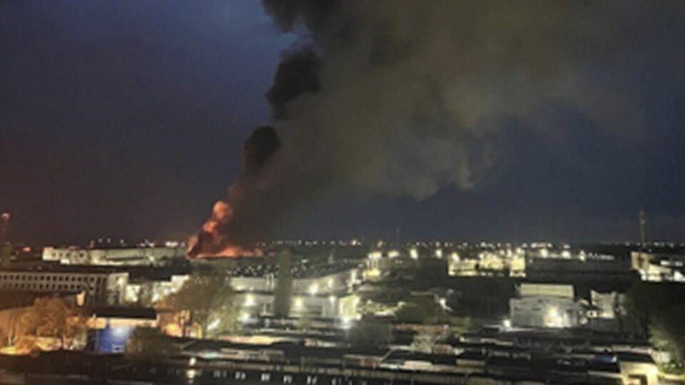 Ουκρανία: Ο Ζελένσκι καταδικάζει την νέα παράταση αναστολής των κυρώσεων στο ρωσικό πετρέλαιο-1