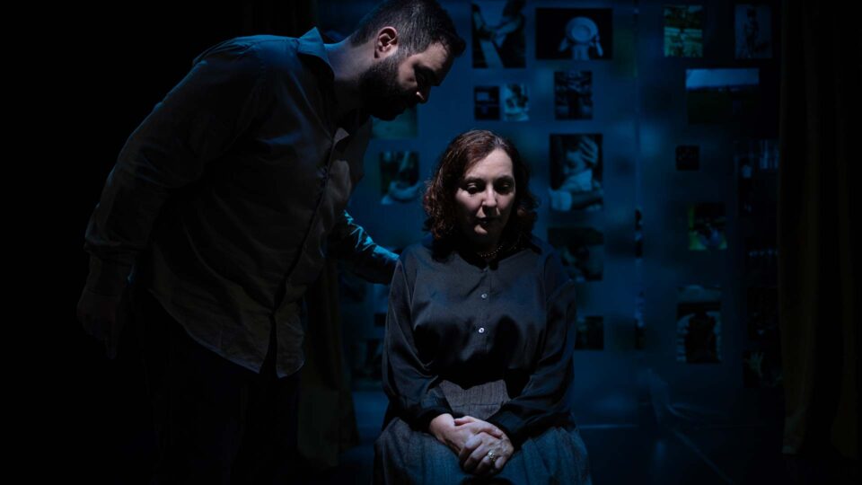 «Το Χελιδόνι»: Μια παράσταση που φέρνει την ορατότητα στο προσκήνιο-1