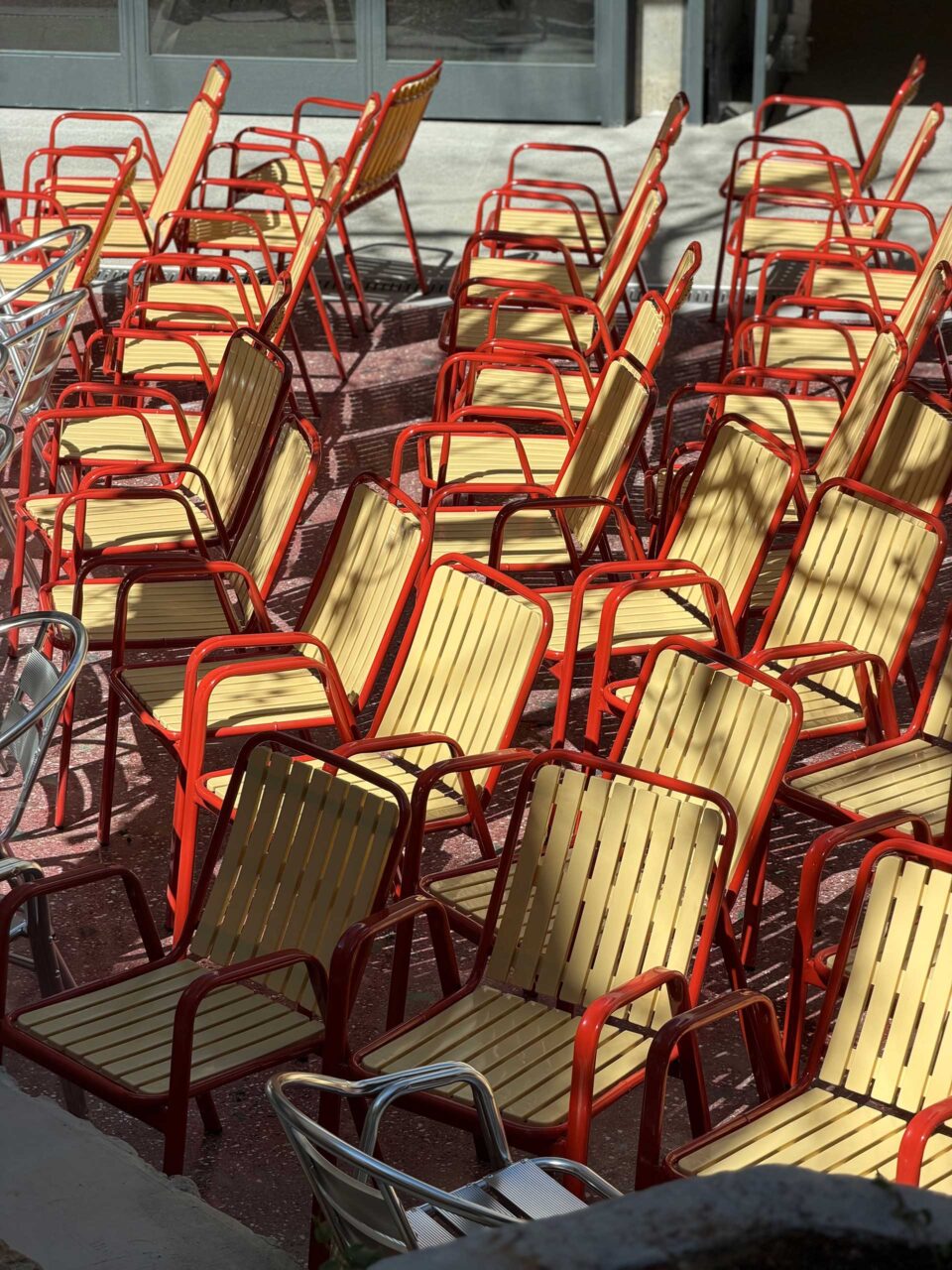 Γιατί όλοι μιλάνε ξανά για το στενάκι της Αβραμιώτου;-1