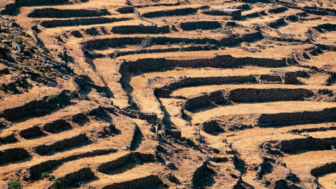 ξερολιθιά-η-παραδοσιακή-τεχνική-που-α-564174196