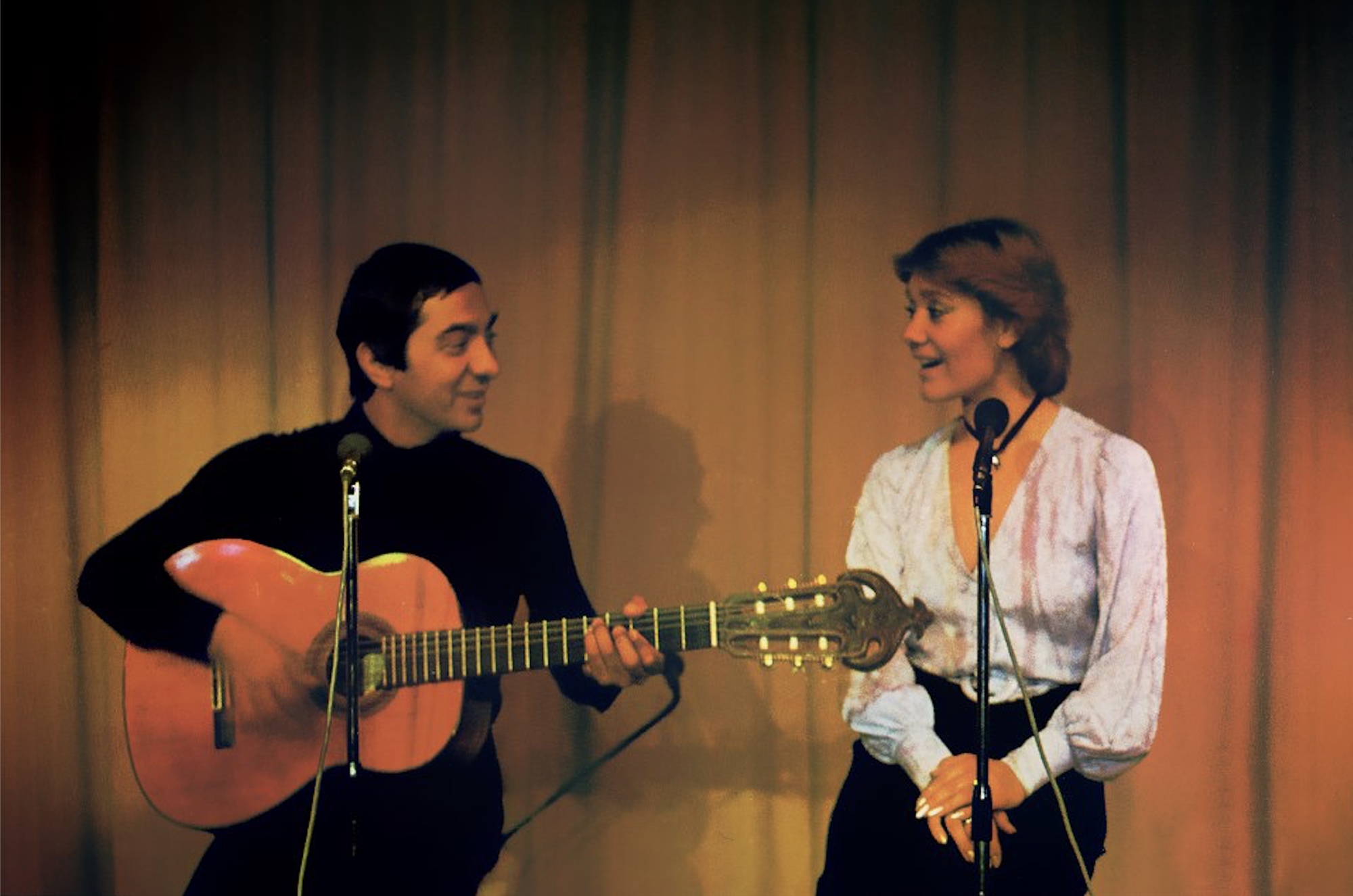 Με τα λόγια των άλλων: «Η Κίτσα φοράει παντελόνια»-2