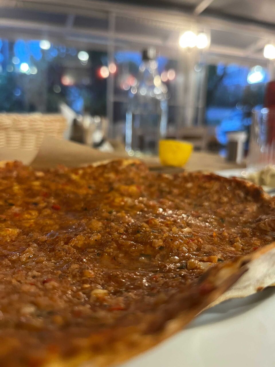 Πού τρώμε χοροβάτς, λαχματζούν και γιαουρτλού στη Νέα Σμύρνη;-2