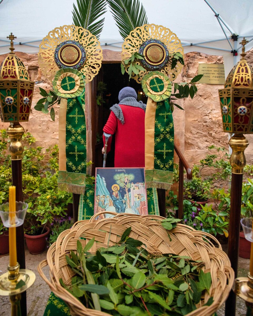 Περπατώντας στο μικρό «Άγιον Ορος» της Αττικής-7