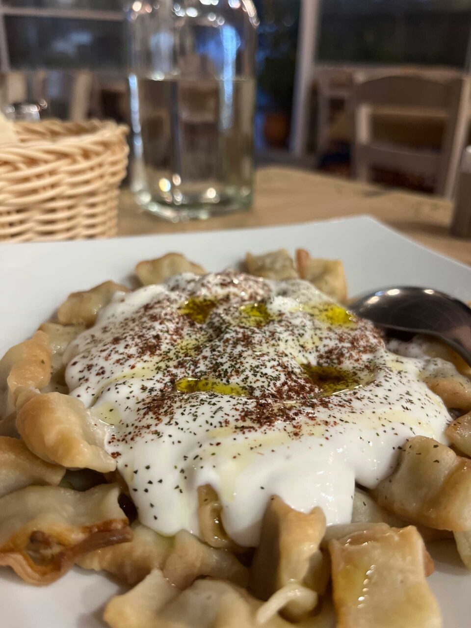 Πού τρώμε χοροβάτς, λαχματζούν και γιαουρτλού στη Νέα Σμύρνη;-5