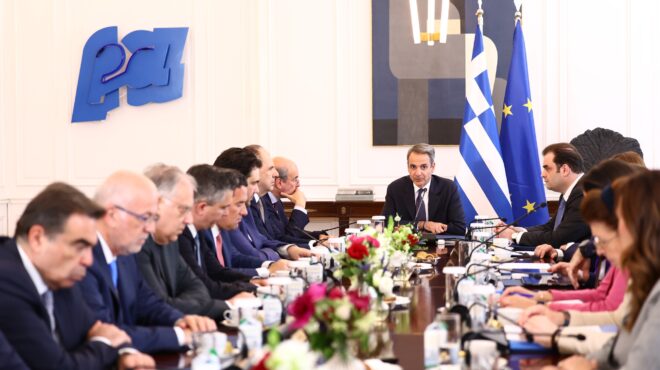 κυβέρνηση-ασπίδα-στο-επιτελικό-κράτο-564201283