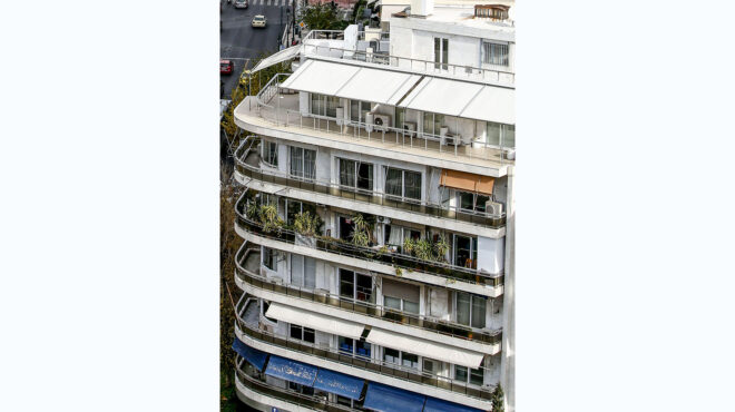 αυτόματη-αναπροσαρμογή-αντικειμενικ-564162034