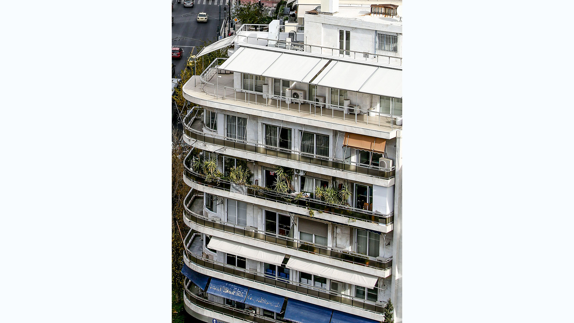 αυτόματη-αναπροσαρμογή-αντικειμενικ-564162034