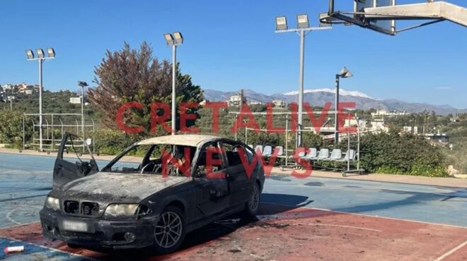 κρήτη-εβαλαν-φωτιά-σε-αυτοκίνητο-μέσα-564168445