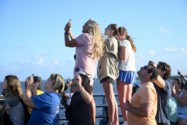 384.400 χλμ. μακριά από τη-7