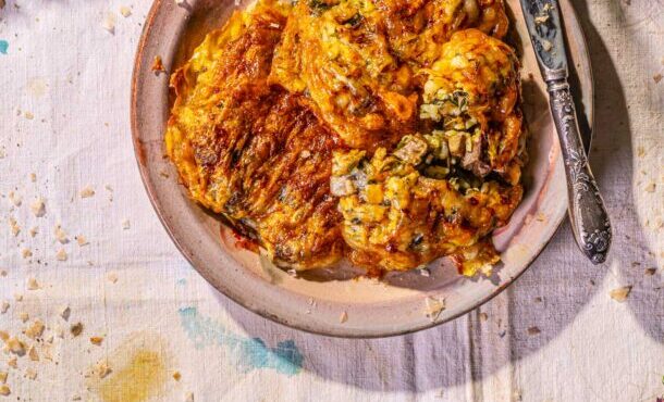 η-μαντίλα-της-λέσβου-ή-τσεμπέρι-mπόλι-564161203