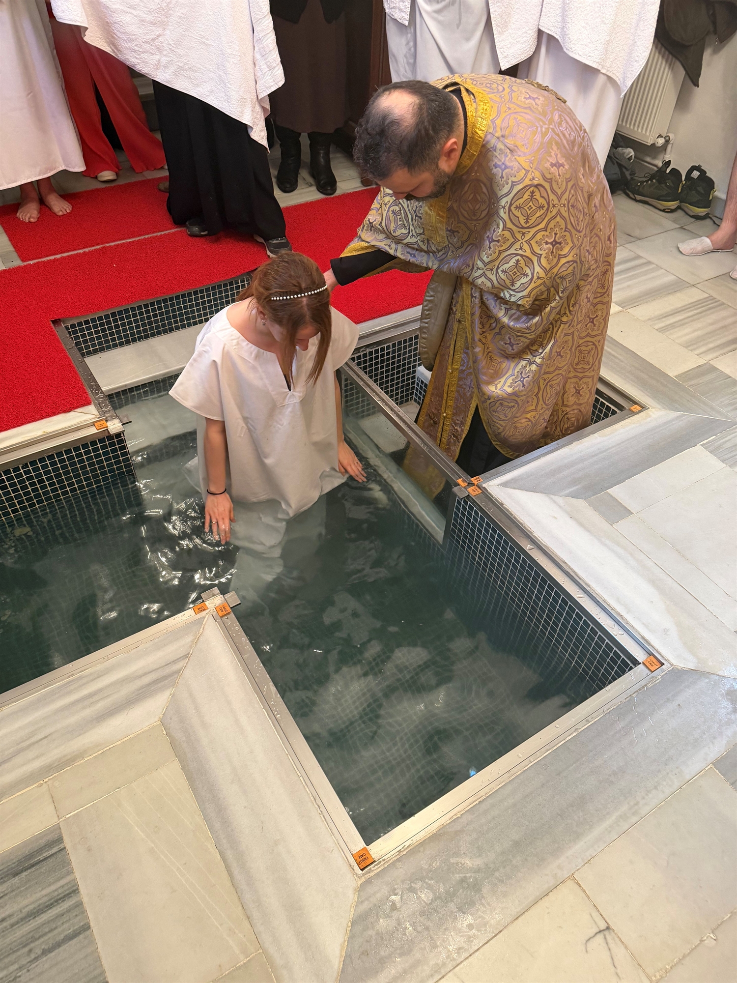 Βαπτίζονται χριστιανοί στην Τουρκία-1