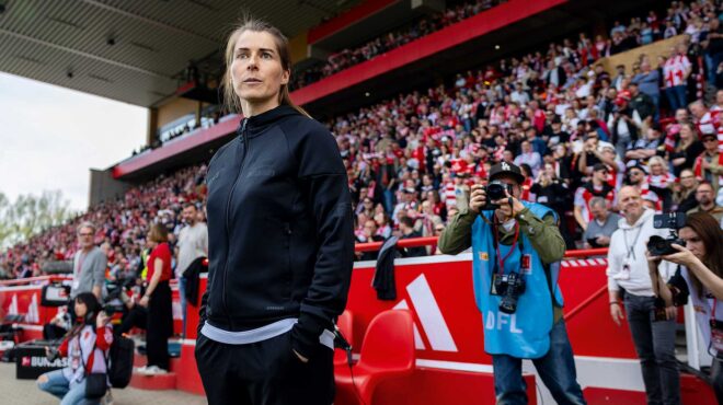 μια-ποδοσφαιρική-θεά-αλλάζει-τα-δεδ-564190408