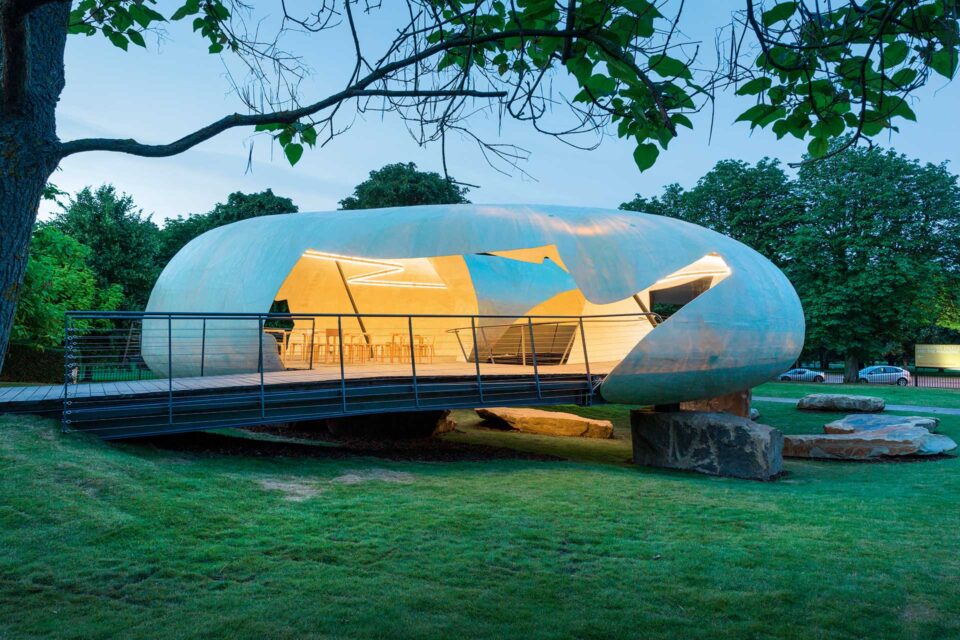 Ο Σμίλιαν Ράντιτς Κλαρκ δημιουργεί, δεν κάνει κήρυγμα-8