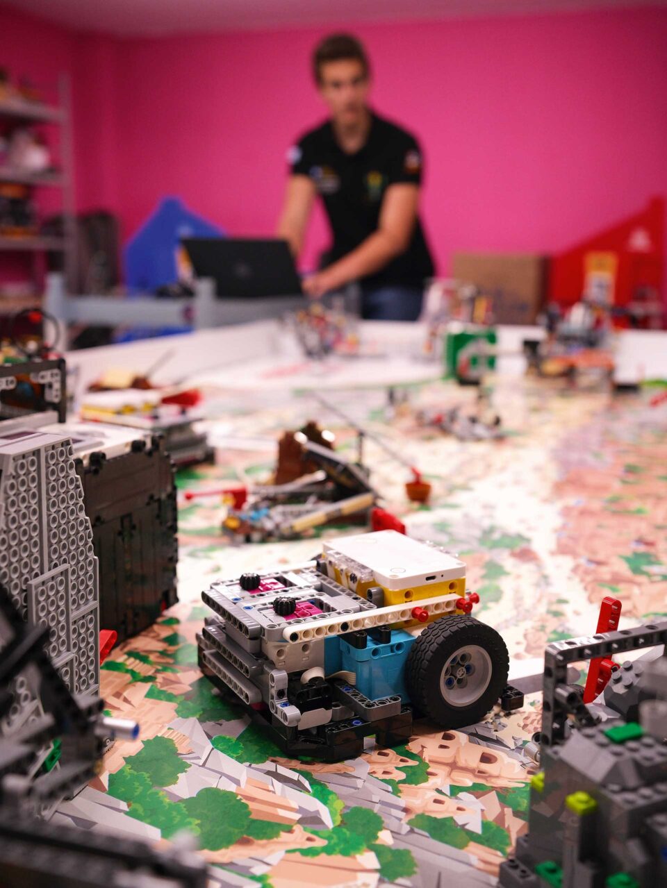 Οι Eλληνες μαθητές που φτιάχνουν ρομπότ-2