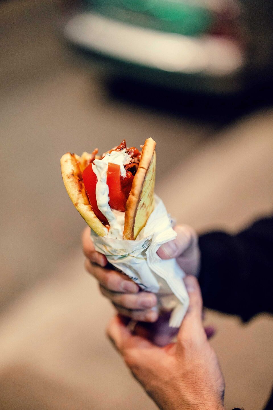 Για χειροποίητο γύρο και παϊδάκια στα Πατήσια-5