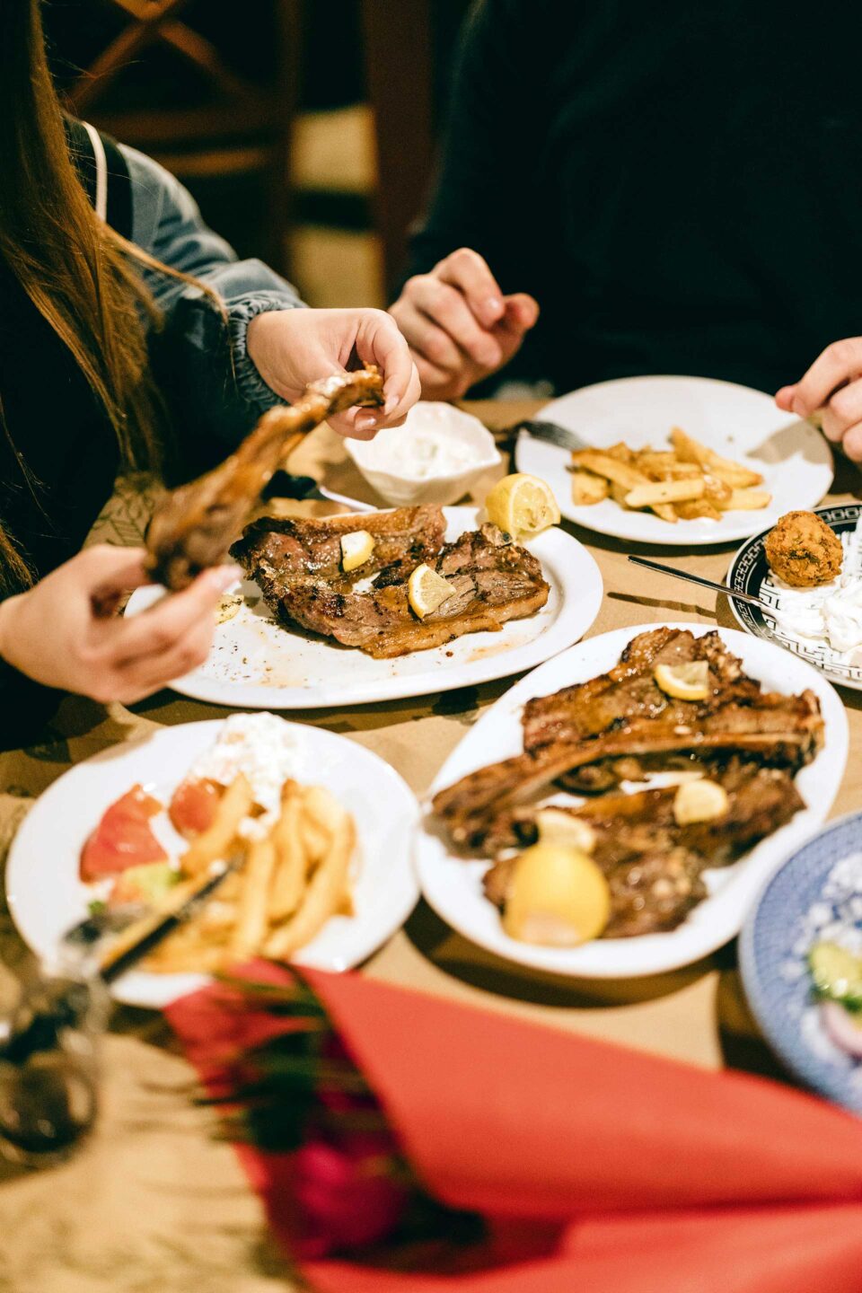 Για χειροποίητο γύρο και παϊδάκια στα Πατήσια-6