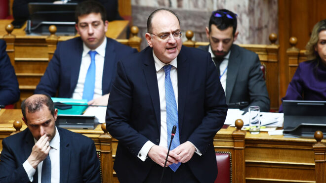 αντιπαράθεση-στη-βουλή-σε-τρία-μέτωπα-564177133