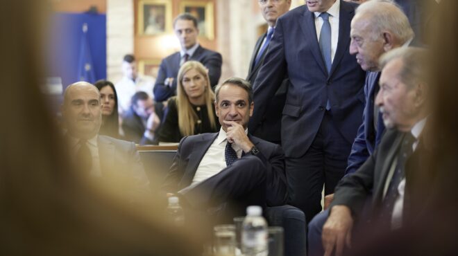 δύο-διλήμματα-δοκιμάζουν-το-μαξίμου-564167587