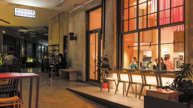 δύο-πόλεις-δύο-δρόμοι-μια-μοίρα-564161356