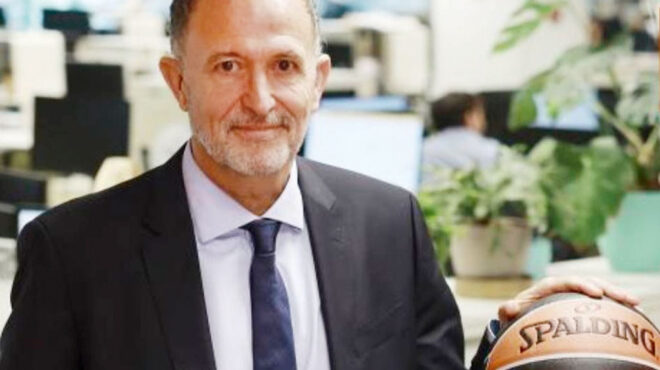 στο-ίδιο-τραπέζι-για-πρώτη-φορά-νβα-ε-564168418