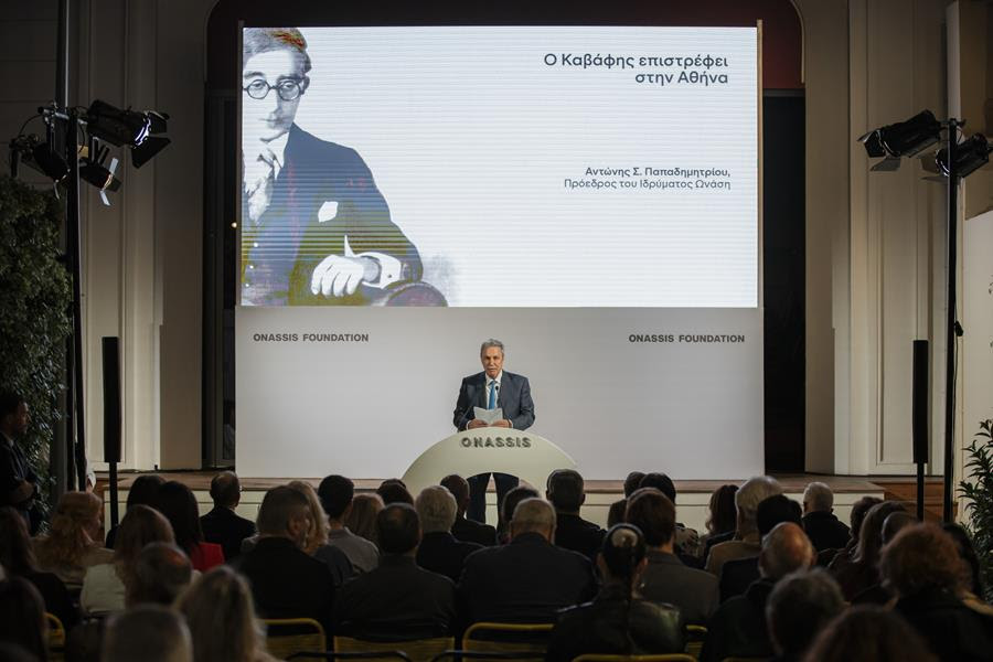 «Επέστρεφε». Ο Καβάφης ξαναγυρίζει στην Αθήνα με τη μορφή ενός αγάλματος-1