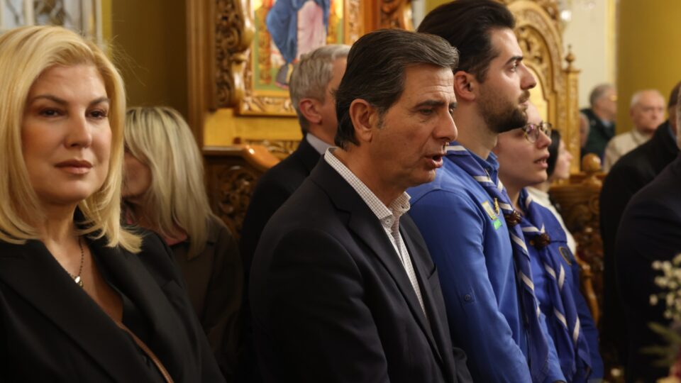 Θεσσαλονίκη: Σε κλίμα κατάνυξης η πρώτη περιφορά Επιταφίου από τον Aγιο Μηνά-5