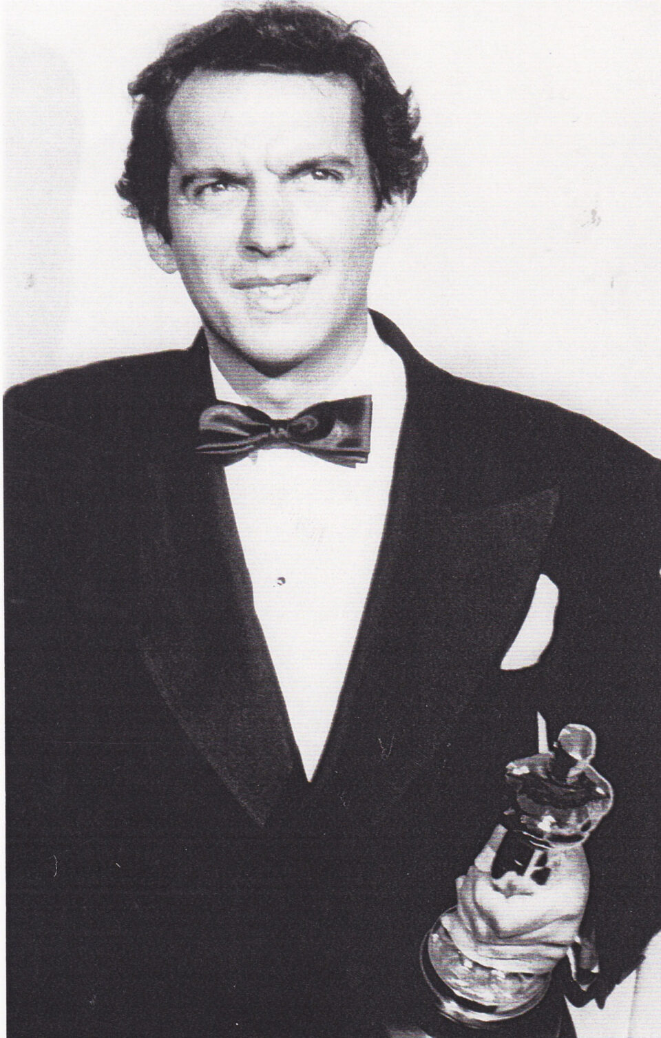 Ντιν Ταβουλάρις (1932-2026): Σκηνογράφος της χρυσής εποχής τού Χόλιγουντ-1