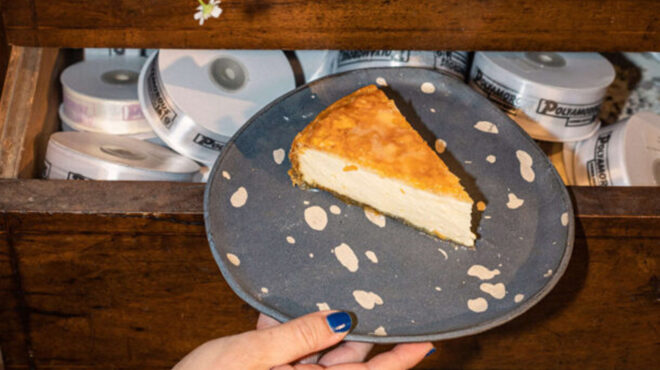 γαλακτομπούρεκο-με-τυρί-κρέμα-από-τον-564175711