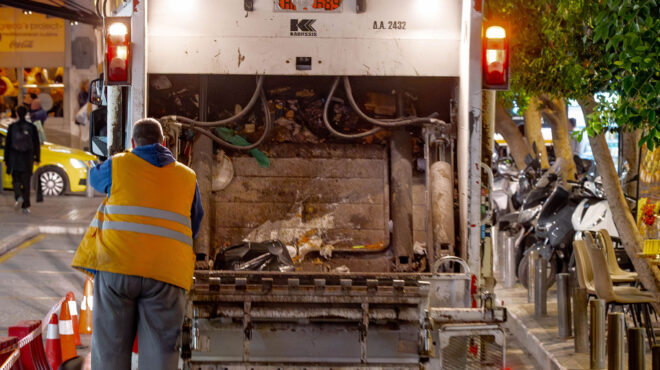 είδαμε-ένα-χέρι-στα-σκουπίδια-συγκλ-564191611