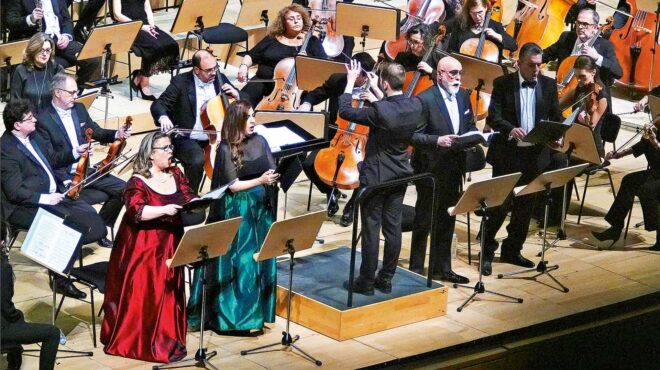 μουσική-κατάνυξη-στο-μέγαρο-564195463