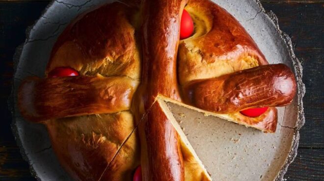 tσουρέκι-πασχαλινό-με-μαραθόσπορο-από-564153955