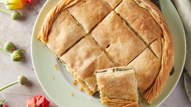 η-χορτόπιτα-της-φετινής-άνοιξης-από-τη-564195442