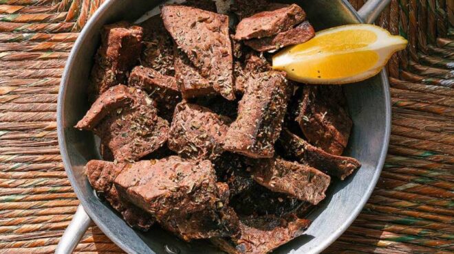 συκώτι-ψητό-με-θυμάρι-και-κρασί-από-τη-564201943