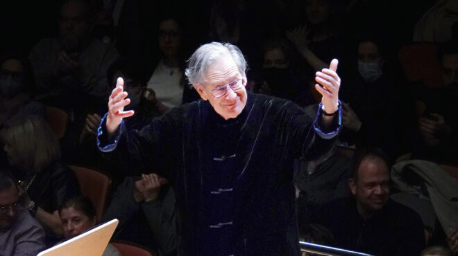 σερ-τζον-ελιοτ-γκάρντινερ-στην-κ-ο-μπ-564168583