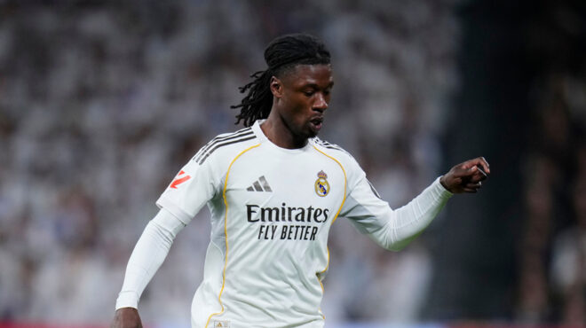 ο-εντουάρντο-καμαβινγκά-και-η-γυναίκα-564177523