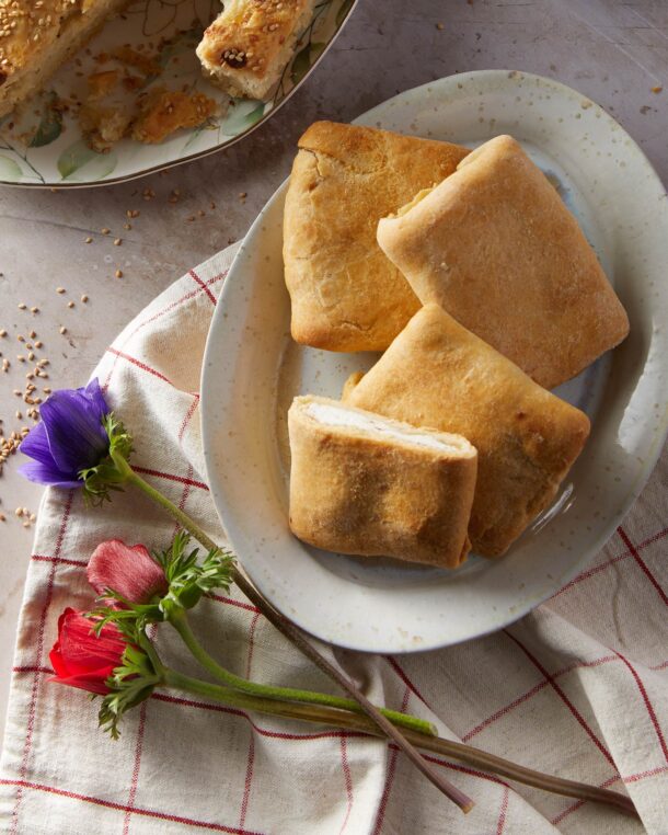 κατιμέρια-τυροπιτάκια-με-αναρή-από-τη-564199891