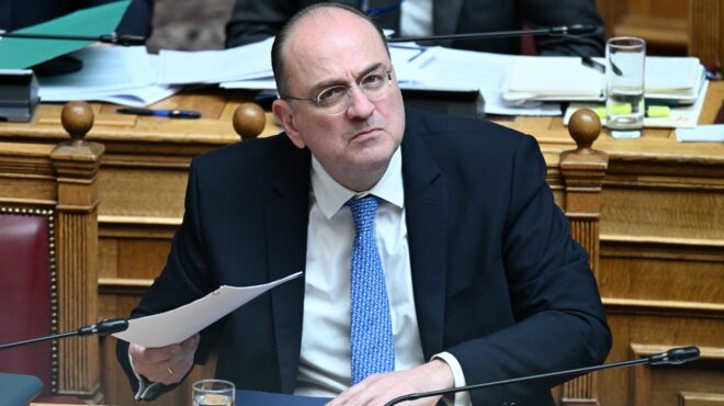 συριζα-να-αποπέμψει-άμεσα-τον-μακάριο-564173263