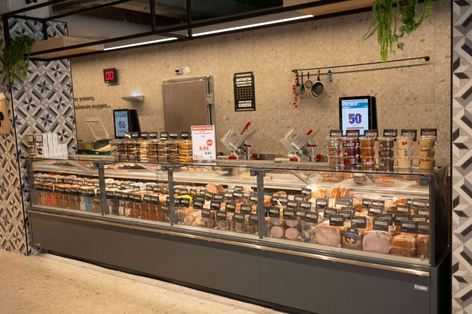 Εγκαίνια σήμερα για το GRAND Μασούτης στις Τρεις Γέφυρες – Πότε αλλάζουν ταμπέλες τα καταστήματα «Κρητικός»-2