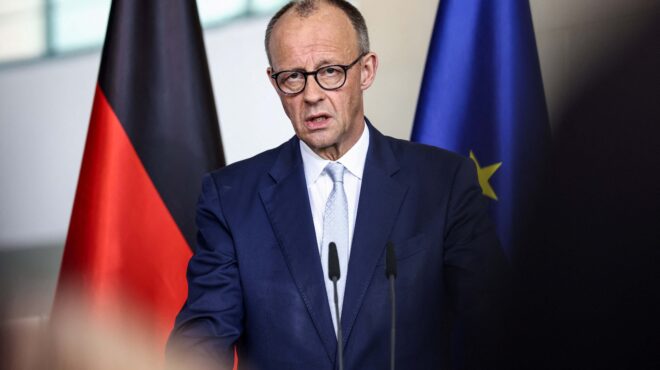 μερτς-η-σχέση-μου-με-τον-τραμπ-παραμέν-564200314