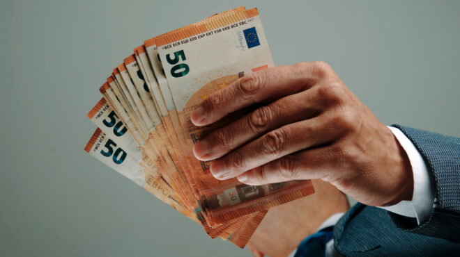 γερμανία-ενα-χιλιάρικο-μπόνους-αλλά-ό-564178105